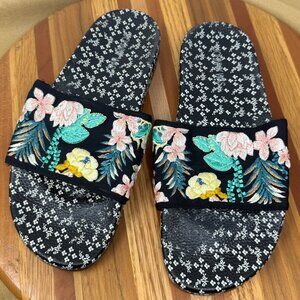 Johnny Was Womens Embroidered Floral Pool Slides Size 10M Sandals Tropical Boho